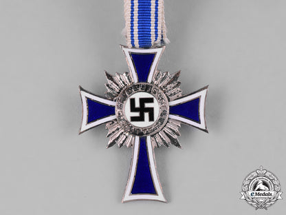 germany,_third_reich._a_pair_of_silver_grade_honour_crosses_of_the_german_mother_m182_5762