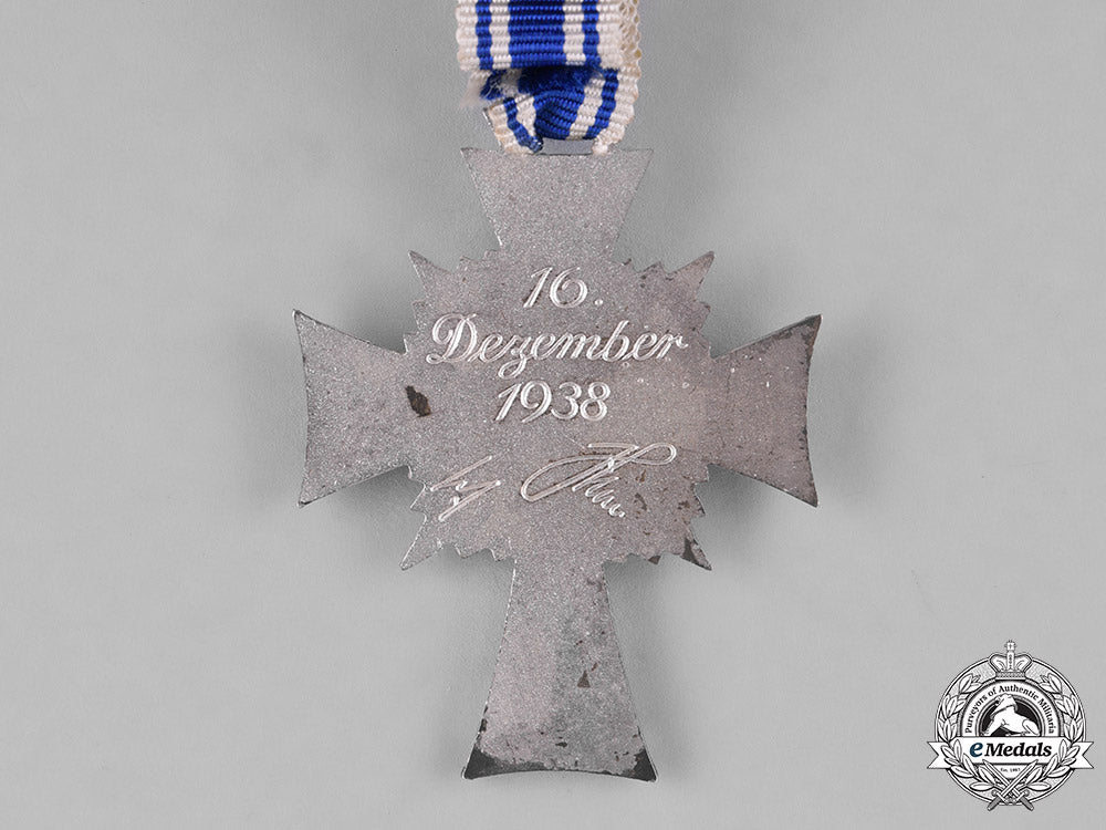 germany,_third_reich._a_pair_of_silver_grade_honour_crosses_of_the_german_mother_m182_5766