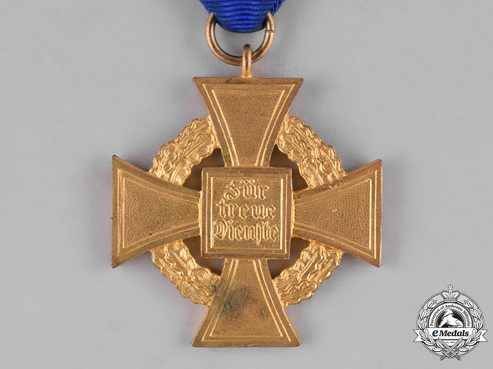 germany,_third_reich._a_lot_of_second_war_period_medals_m182_5787_1