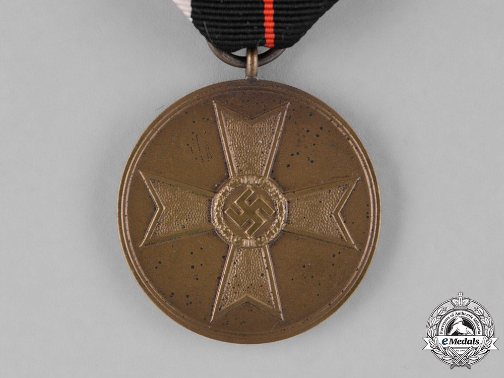 germany,_third_reich._a_lot_of_second_war_period_medals&_awards_m182_5815
