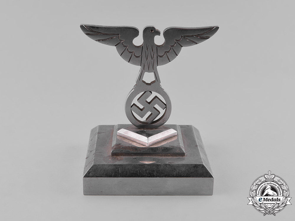 germany,_nsdap._a_desk_eagle_m182_5828