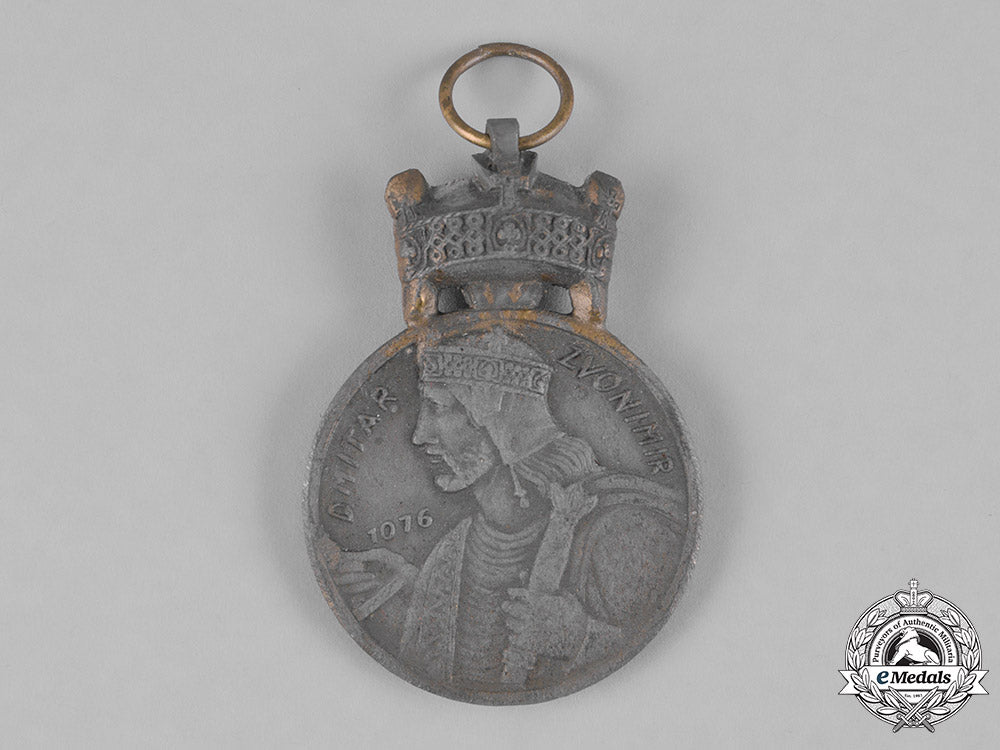 croatia,_republic._an_order_of_king_zvonimir's_crown_with_laurels,_c.1942_m182_5968
