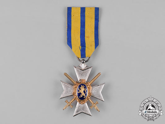schwarzburg-_sonderhausen,_principality._an_honour_cross,_iii_class_with_swords,_c.1917_m182_6071