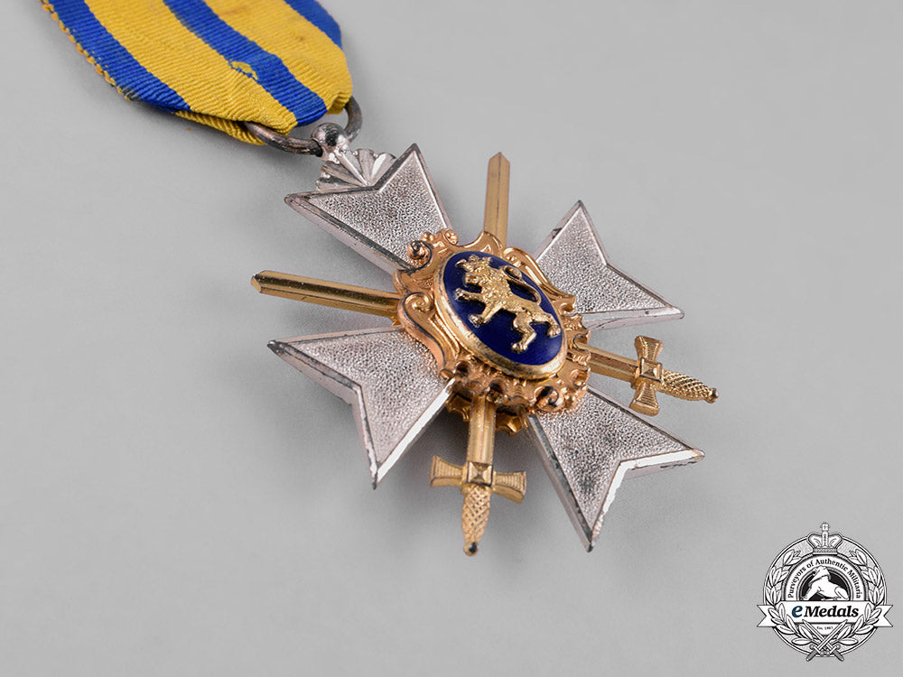 schwarzburg-_sonderhausen,_principality._an_honour_cross,_iii_class_with_swords,_c.1917_m182_6074