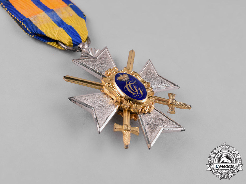schwarzburg-_sonderhausen,_principality._an_honour_cross,_iii_class_with_swords,_c.1917_m182_6075