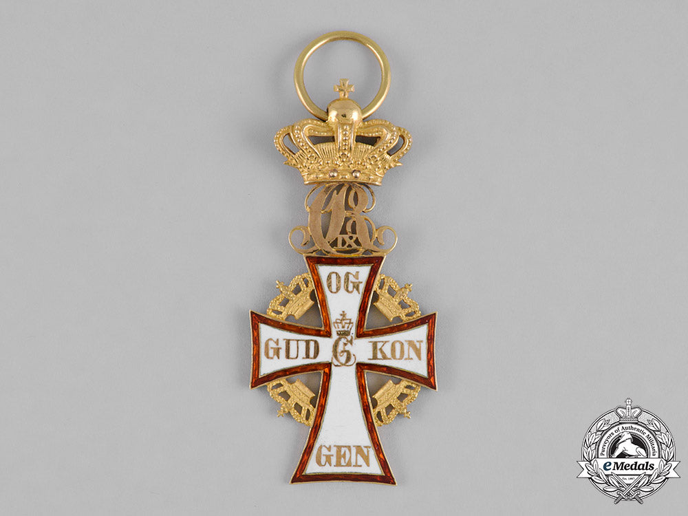 denmark,_kingdom._an_order_of_the_dannebrog_in_gold,_i_class_knight,_c.1875_m182_6121_1_1