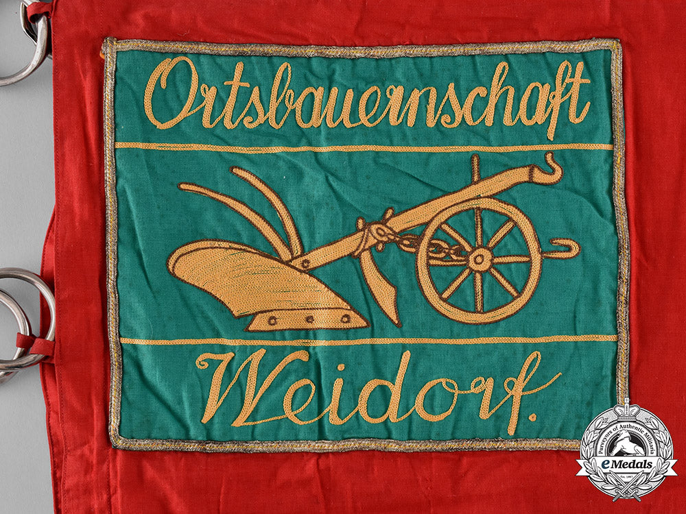 germany,_third_reich._a_weidorf_farmers_association_parade_flag_m182_6392