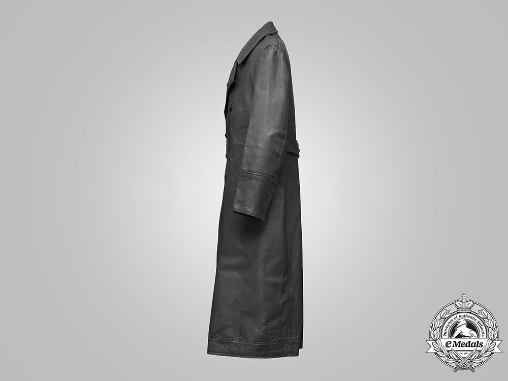 germany,_luftwaffe._an_officer’s_leather_greatcoat_m182_6433_1