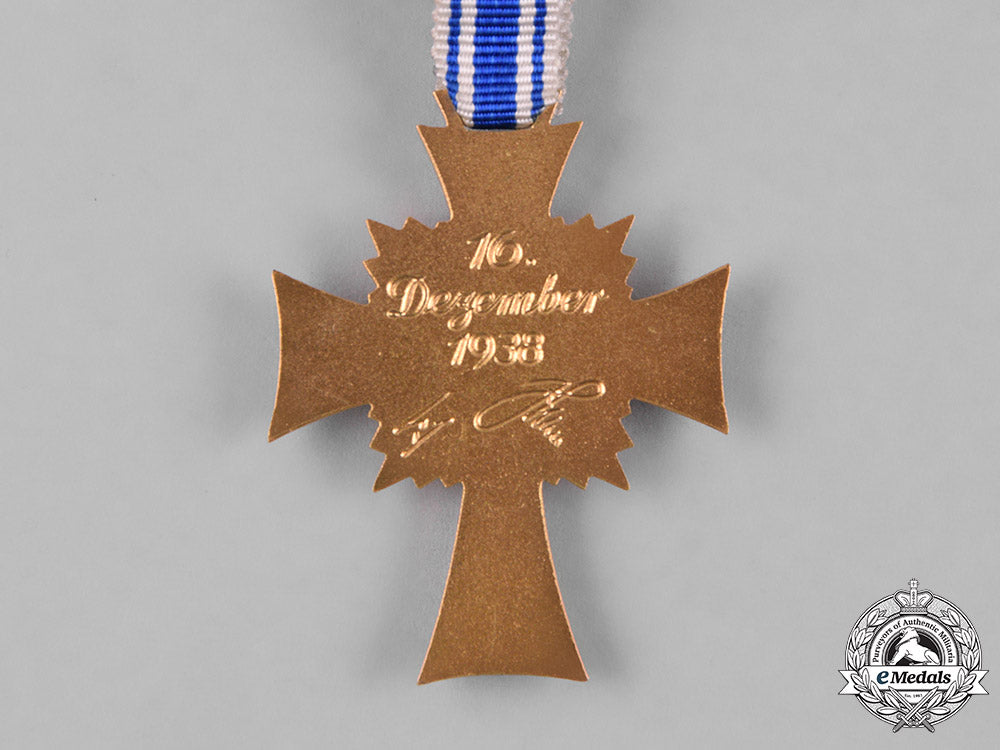 germany,_third_reich._a_cross_of_honour_of_the_german_mother,_i_class_with_case,_by_c.f._zimmermann_m182_6470