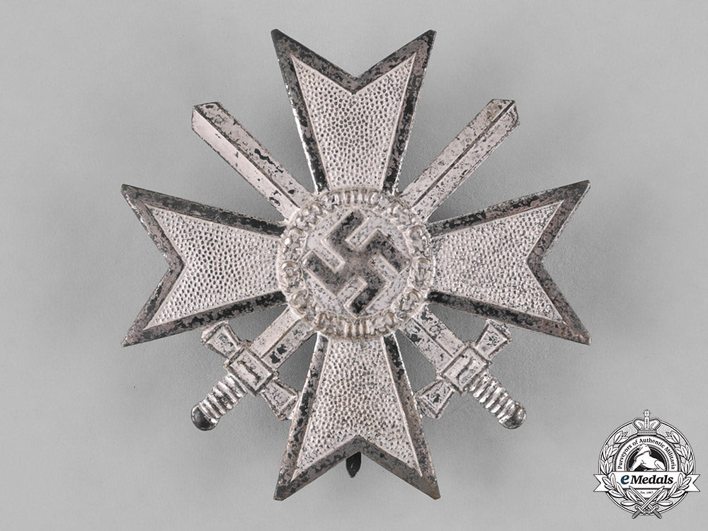germany,_wehrmacht._a_war_merit_cross,_i_class_with_swords,_by_kerbach&_oesterhelt,_with_case_m182_6478
