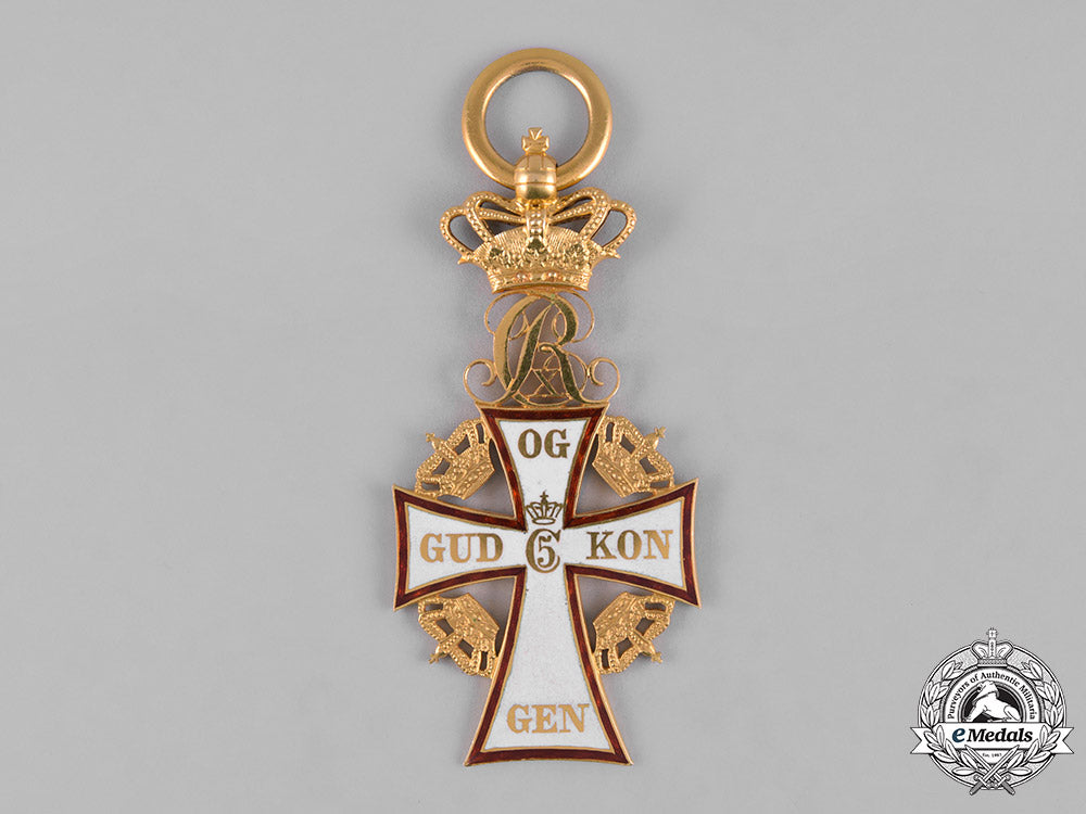 denmark,_kingdom._an_order_of_dannebrog,_i_class_grand_cross_badge_in_gold,_c.1930_m182_6544