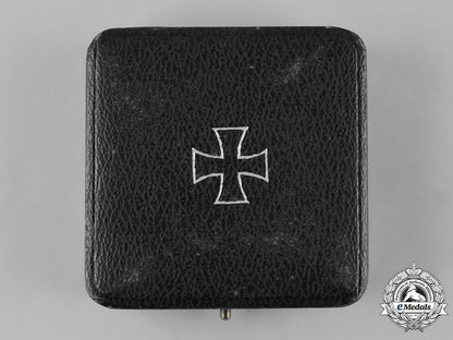 germany,_wehrmacht._a1939_iron_cross_i_class,_with_case_m182_6735
