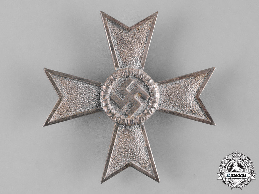 germany,_wehrmacht._a_cased_war_merit_cross,_i_class_with_miniature,_by_deschler&_sohn_m182_6841