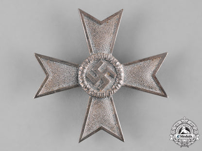 germany,_wehrmacht._a_cased_war_merit_cross,_i_class_with_miniature,_by_deschler&_sohn_m182_6841
