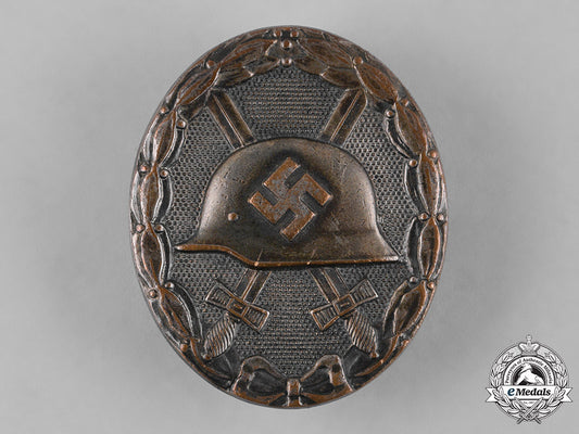 germany,_wehrmacht._an_early_wound_badge,_silver_grade_m182_6859