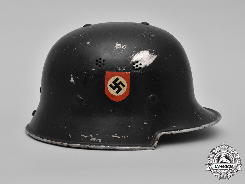 germany,_ordnungspolizei._a_civic_police_steel_helmet,_by_drp_thale_m182_7311
