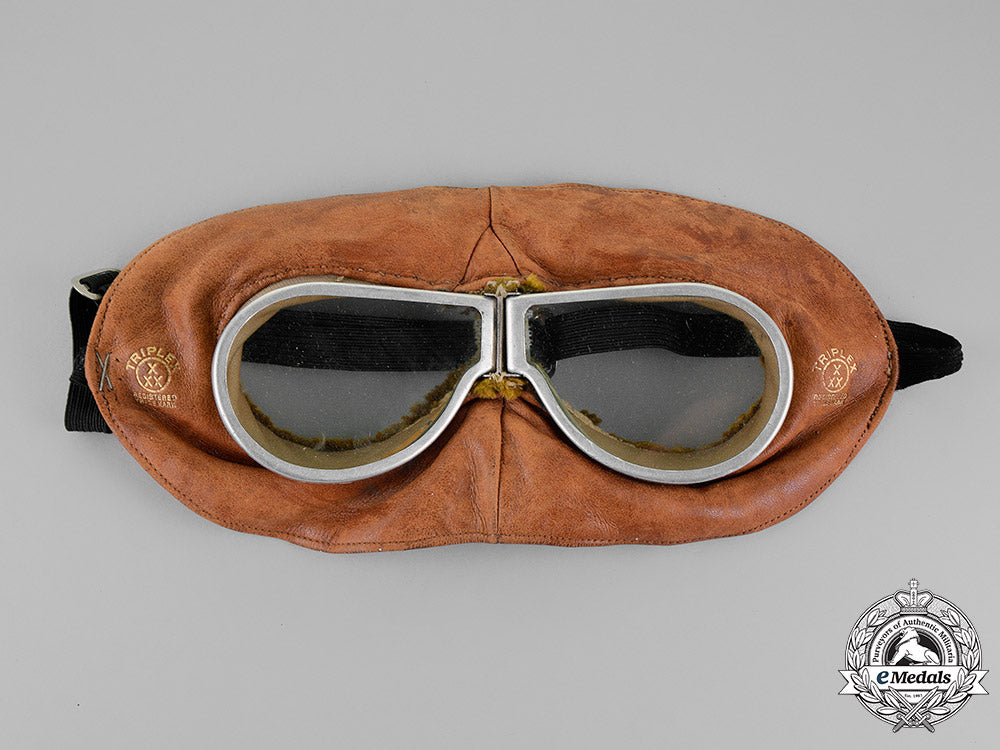 united_kingdom._a_pair_of_british-_made_flying_goggles_with_mask_by_triple_x_m18_4081