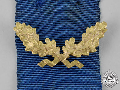 germany._a_set_of_oak_leaves_for_a_wehrmacht40-_year_long_service_cross_m18_4118