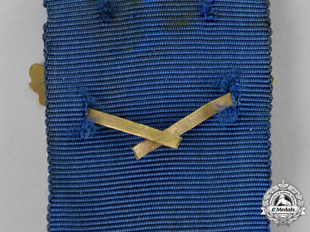 germany._a_set_of_oak_leaves_for_a_wehrmacht40-_year_long_service_cross_m18_4119