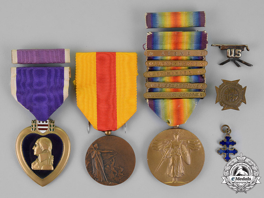 united_states._a_purple_heart_group_to_machine_gunner_george_surlas,_c.1918_m18_4207