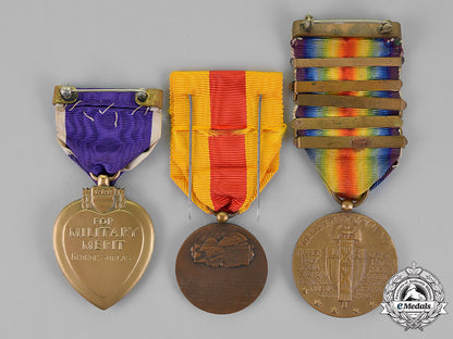 united_states._a_purple_heart_group_to_machine_gunner_george_surlas,_c.1918_m18_4209