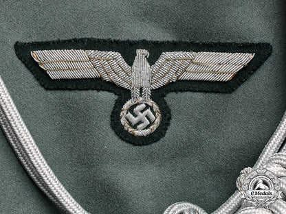 germany._a_wehrmacht_artillery_senior_lieutnant_waffenrock_with_matching_officer’s_visor_cap_m18_4315_1