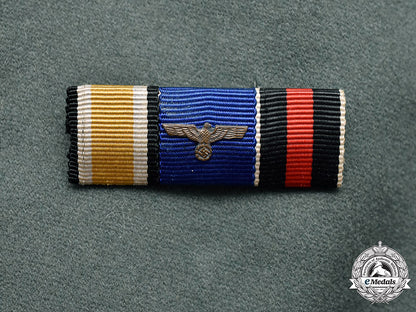 germany._a_wehrmacht_artillery_senior_lieutnant_waffenrock_with_matching_officer’s_visor_cap_m18_4317_1