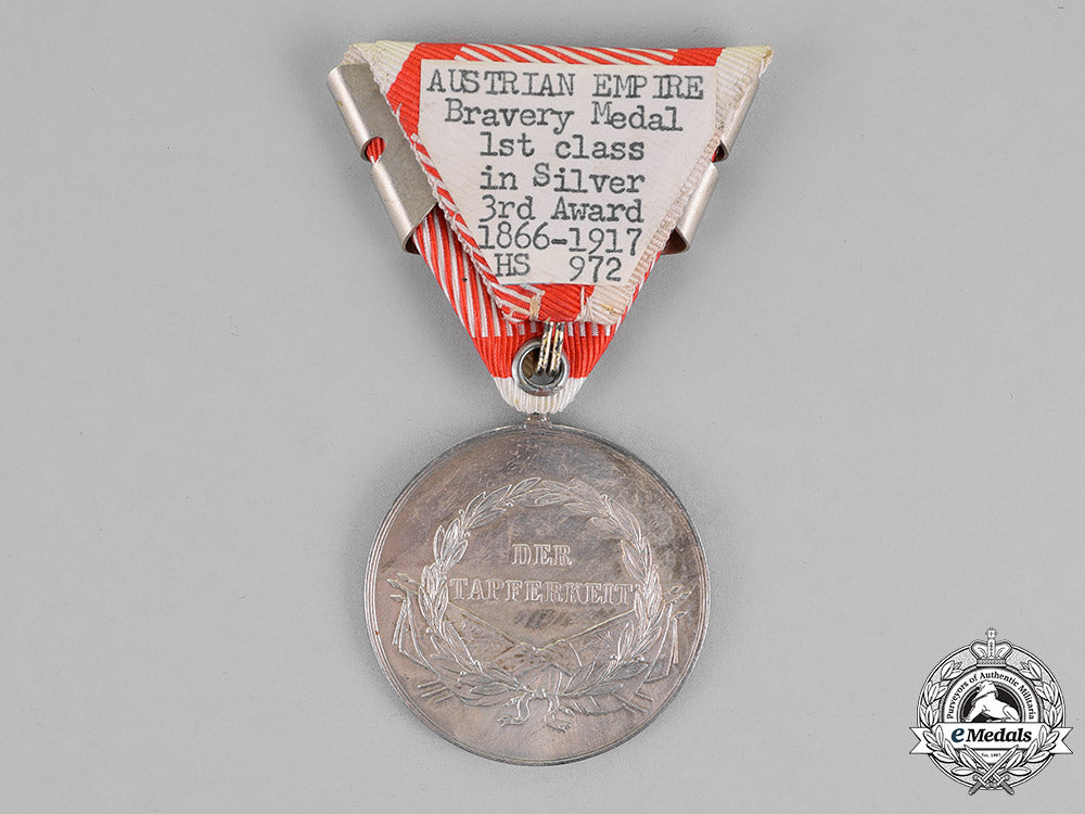 austria,_empire._a_bravery_medal_in_silver,_first_class,_third_award,_c.1917_m18_4331