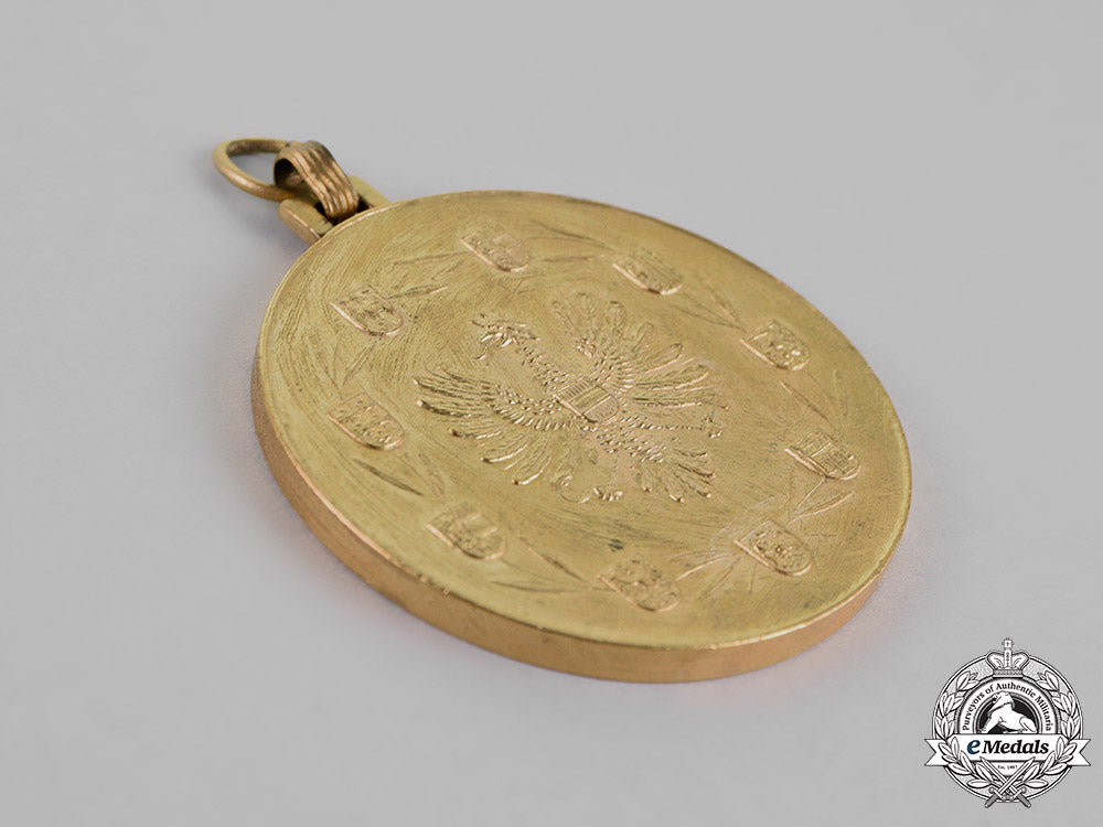 austria,_first_republic._a_large_gold_merit_medal,_c.1932_m18_4455