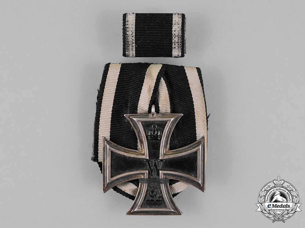 germany._a_collection_of_badges,_insignia,_and_photographs_belonging_to_an_early_der_stahlhelm_member_m18_4899