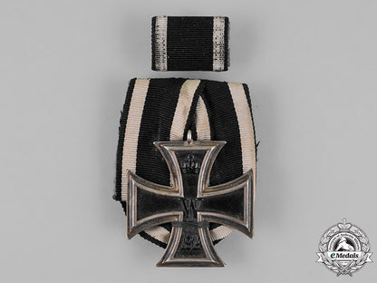 germany._a_collection_of_badges,_insignia,_and_photographs_belonging_to_an_early_der_stahlhelm_member_m18_4899