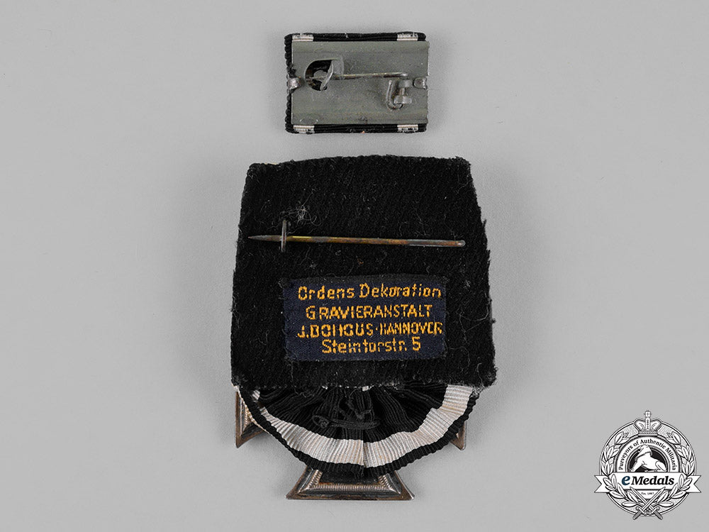 germany._a_collection_of_badges,_insignia,_and_photographs_belonging_to_an_early_der_stahlhelm_member_m18_4900