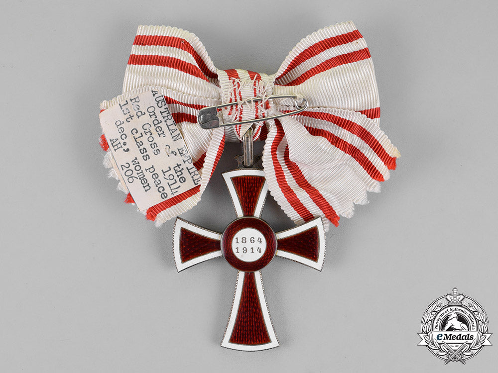 austria,_empire._an_honour_decoration_of_the_red_cross,_first_class_for_ladies,_c.1915_m18_4961