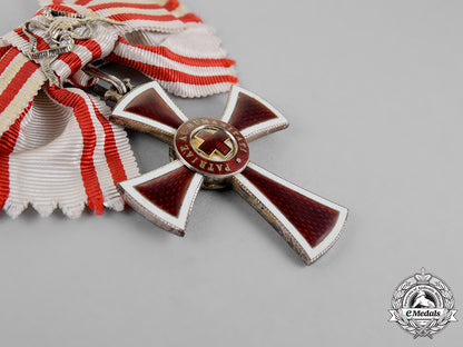 austria,_empire._an_honour_decoration_of_the_red_cross,_first_class_for_ladies,_c.1915_m18_4964