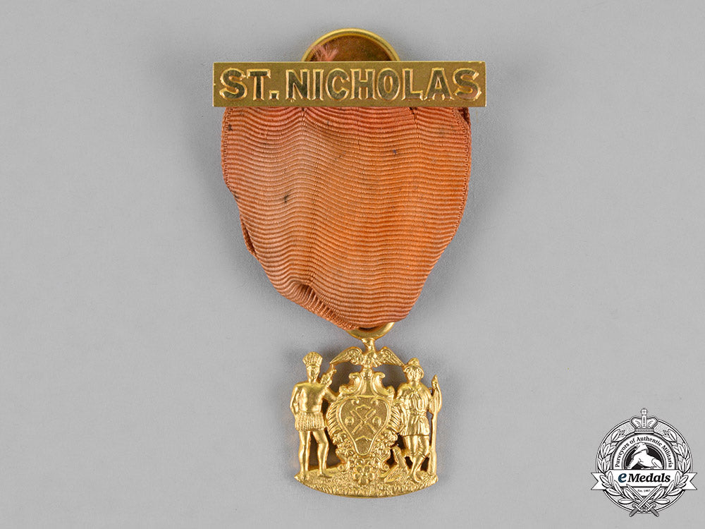 united_states._a_saint_nicholas_society_of_the_city_of_new_york_membership_badge,_c.1908_m18_4992
