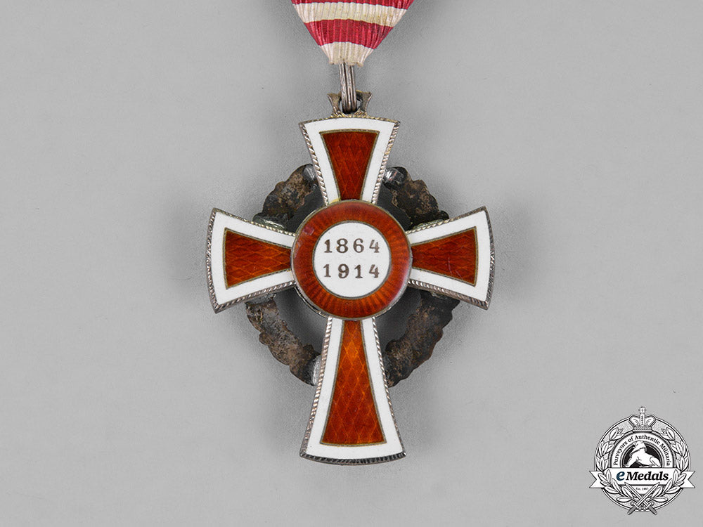 austrian,_empire._an_honour_decoration_of_the_red_cross,_second_class_with_war_decoration,_by_g.a._scheid,_c.1915_m18_5072
