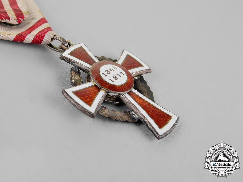 austrian,_empire._an_honour_decoration_of_the_red_cross,_second_class_with_war_decoration,_by_g.a._scheid,_c.1915_m18_5074