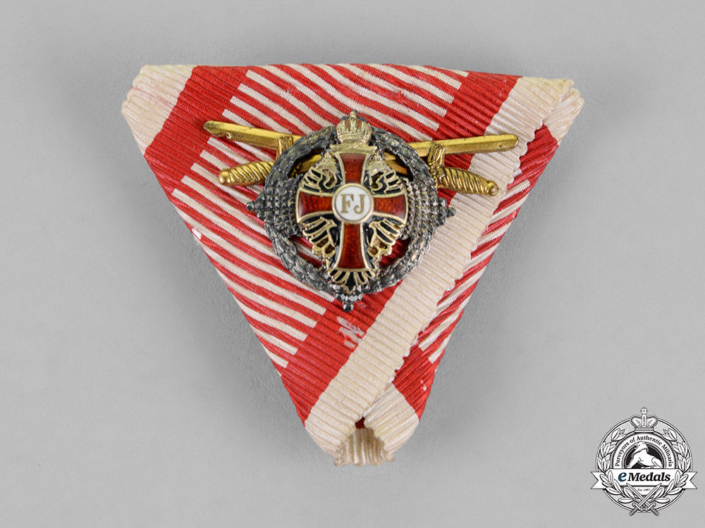 austria,_empire._an_order_of_franz_joseph,_knight’s_cross_with_commander's_small_decoration,_c.1917_m18_5092