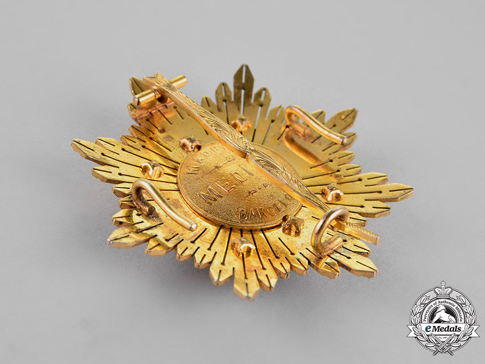 spain,_franco_period._an_order_of_military_merit,_white_distinction,3_rd_class_cross,_c.1950_m18_5104