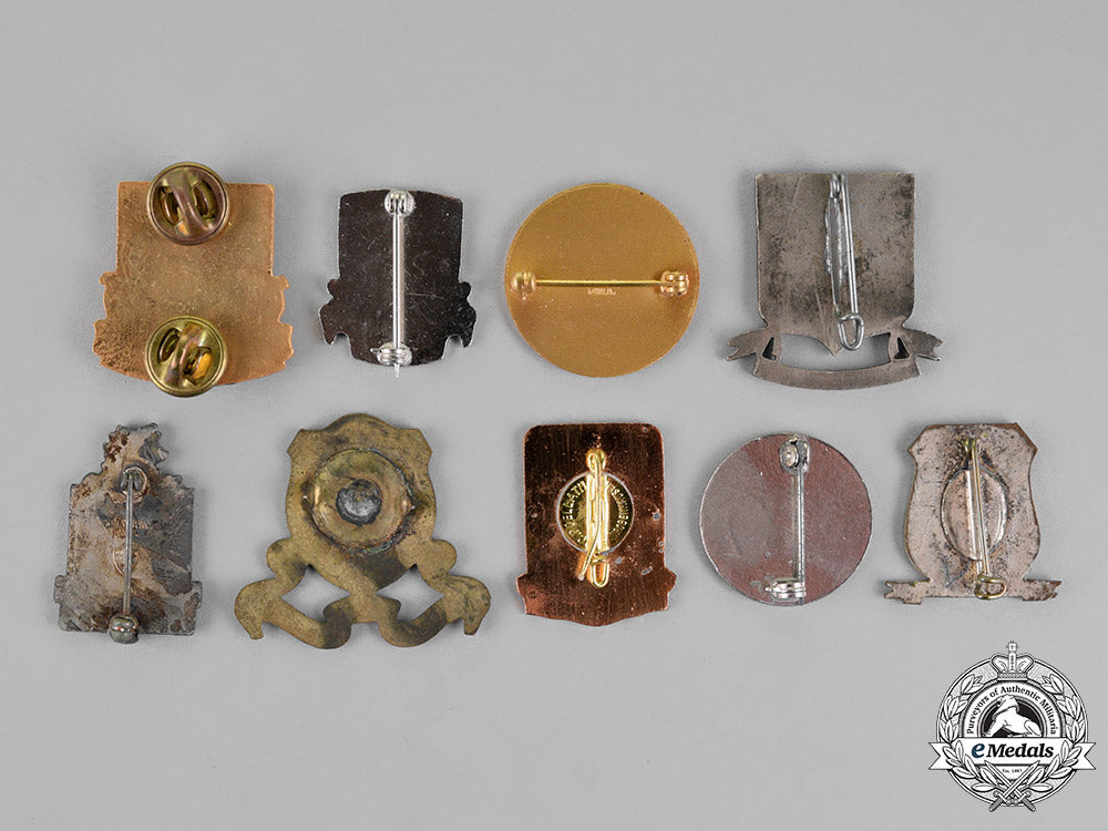 united_states._a_lot_of_forty-_nine_infantry_insignia_badges_m18_5181