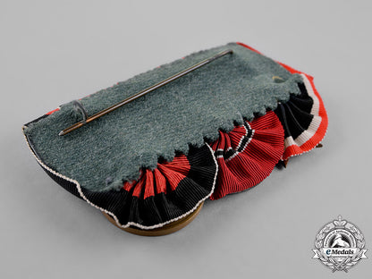 germany._a_medal_bar_with_three_medals,_awards,_and_decorations_m18_5360