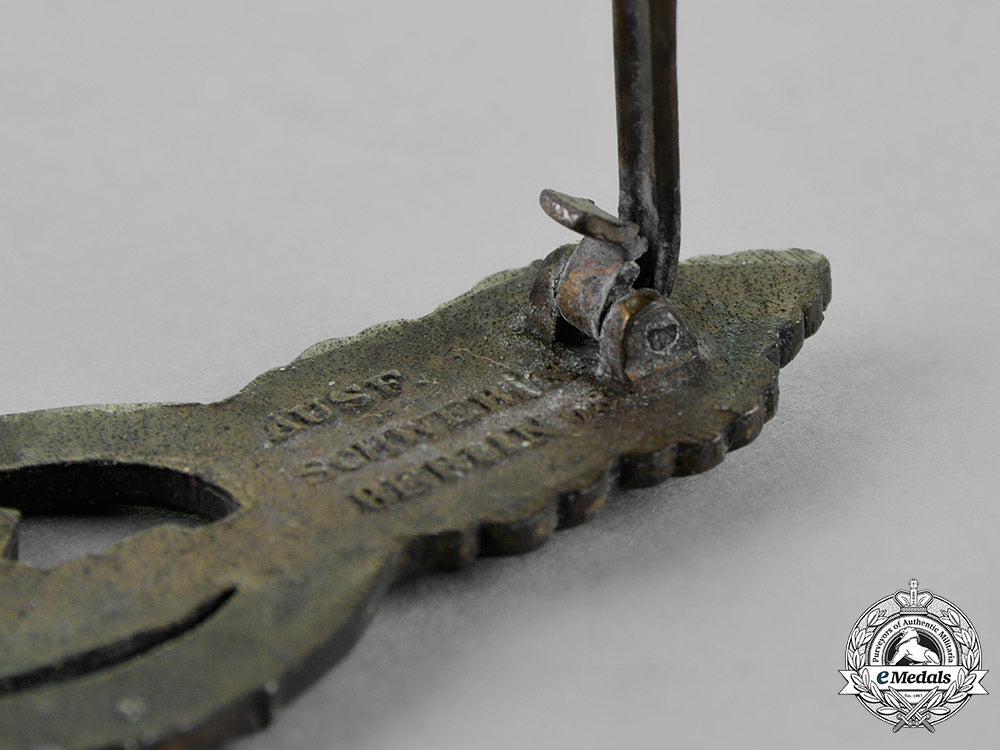 germany._a_submarine_front_clasp,_bronze_grade,_by_schwerin_of_berlin_m18_5379