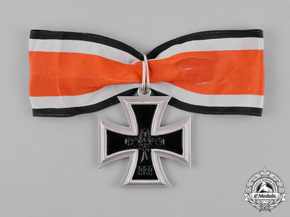 german_republic._a_knight’s_cross_of_the_iron_cross1939,_alternative1957_version,_early_version,_by_s.&_l._m18_5557