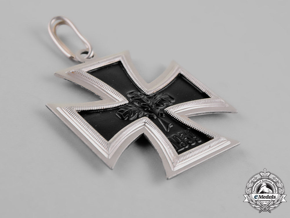 german_republic._a_knight’s_cross_of_the_iron_cross1939,_alternative1957_version,_early_version,_by_s.&_l._m18_5560