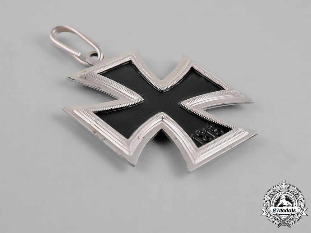 german_republic._a_knight’s_cross_of_the_iron_cross1939,_alternative1957_version,_early_version,_by_s.&_l._m18_5561