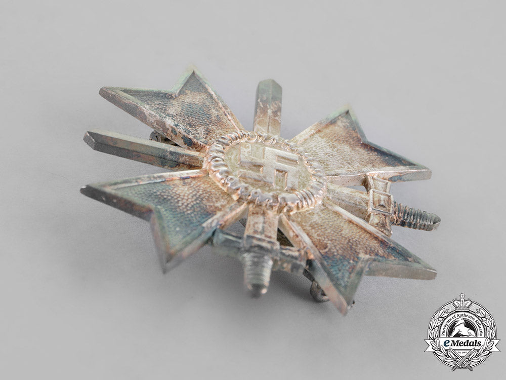 germany._a_war_merit_cross_first_class_with_swords,_cased,_by_deschler&_sohn_m18_5577