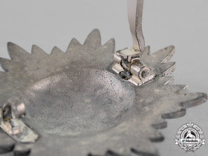 germany._an_eastern_people’s_bravery_decoration,_first_class_silver_grade,_by_r._wächtler&_lange_m18_5603