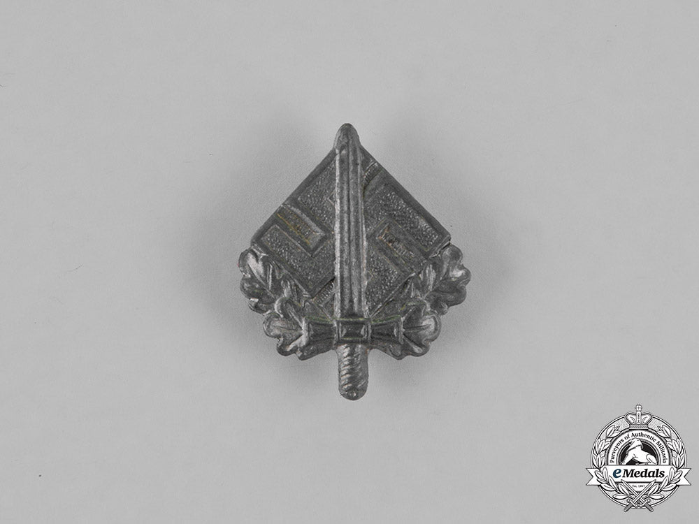 germany._a_lot_of_second_war_german_veteran’s_association_insignia_m18_5704