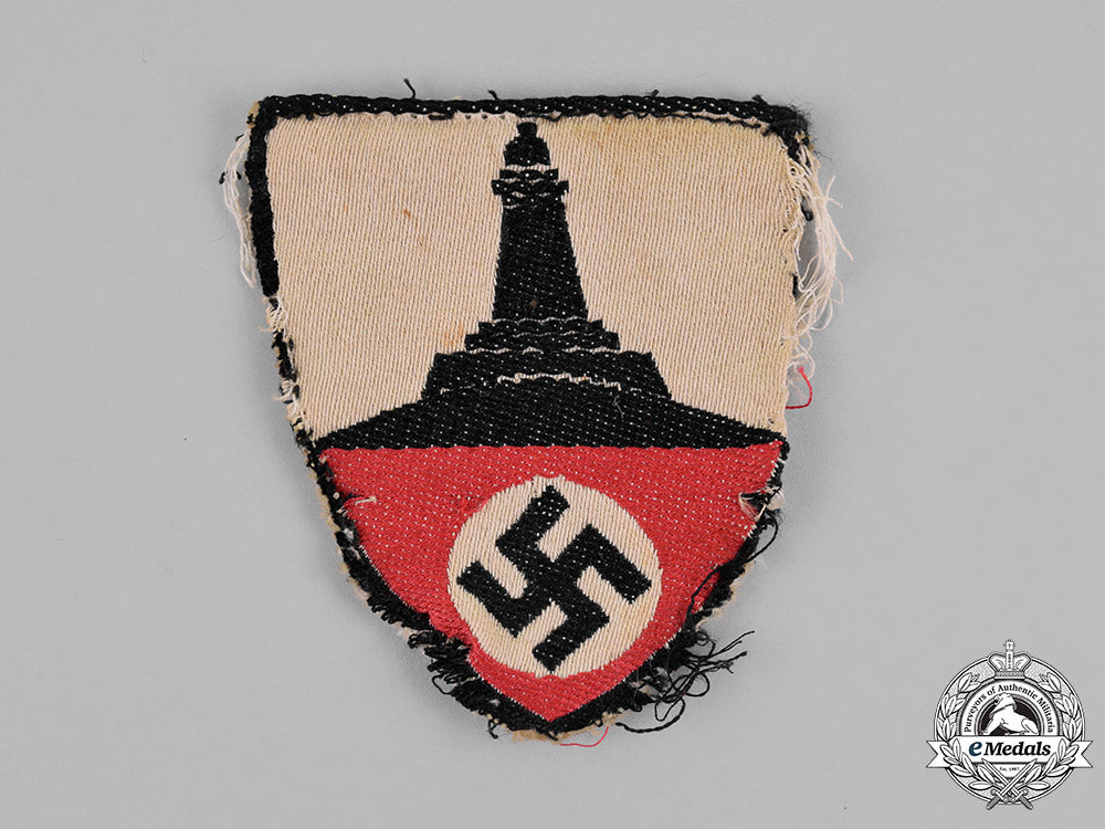germany._a_lot_of_second_war_german_veteran’s_association_insignia_m18_5706