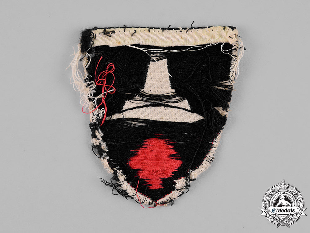 germany._a_lot_of_second_war_german_veteran’s_association_insignia_m18_5707